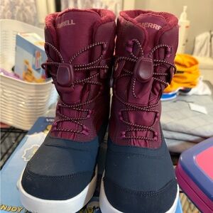Merrell snow boots worn once size 2. EUC